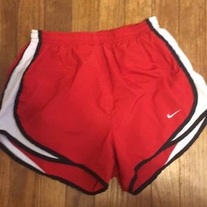 Nike tempo running shorts red